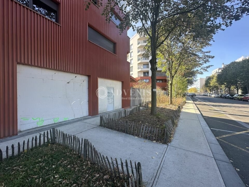 Location Commerces CHAMPS SUR MARNE (77420) - Photo 2
