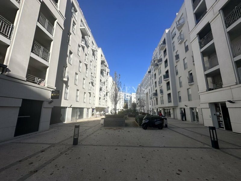 Location Commerces NOISY LE GRAND (93160) - Photo 9