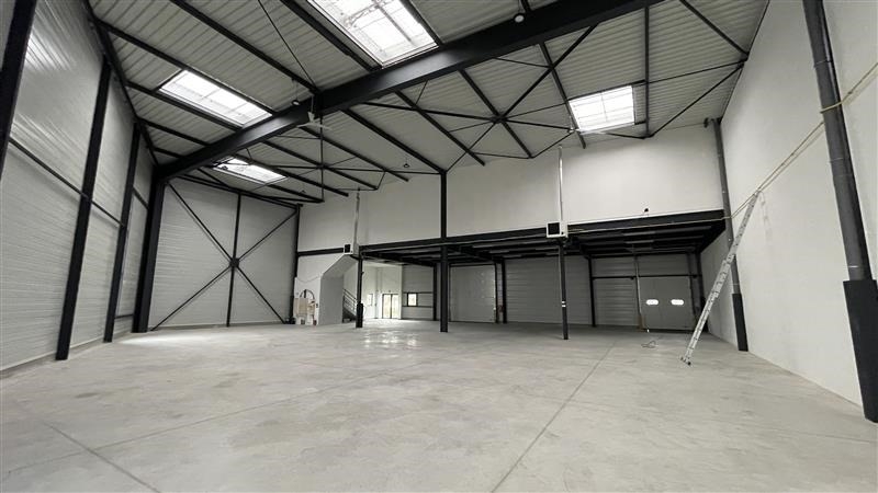 Location Activités Entrepôts CHANTELOUP EN BRIE (77600) - Photo 1