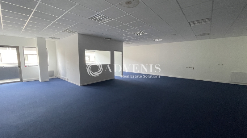 Vente Utilisateur Bureaux FERRIERES (77164) - Photo 13