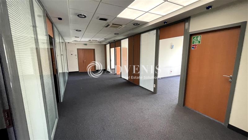 Location Bureaux TORCY (77200) - Photo 1