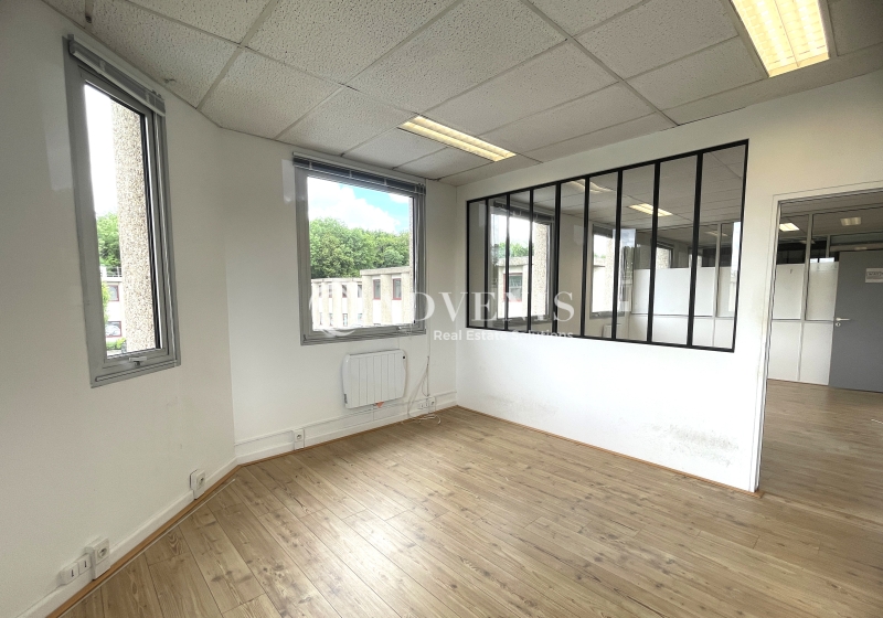 Location Bureaux TREMBLAY EN FRANCE (93290) - Photo 3