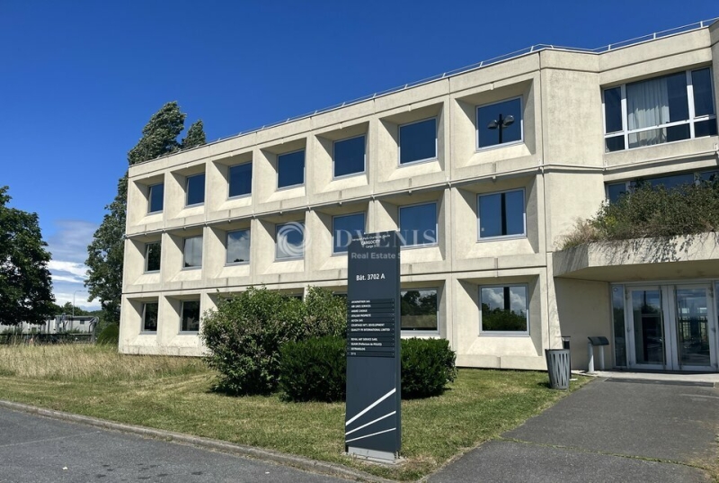 Location Bureaux TREMBLAY EN FRANCE (93290) - Photo 9