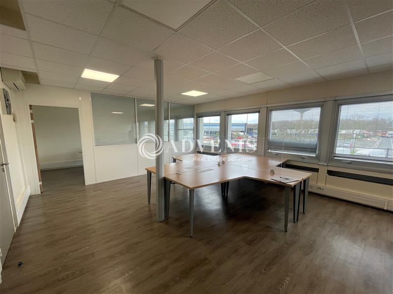 Location Bureaux TREMBLAY EN FRANCE (93290) - Photo 1