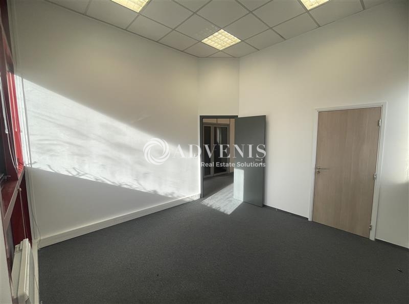 Location Bureaux et activités légères VILLEPINTE (93420) - Photo 5