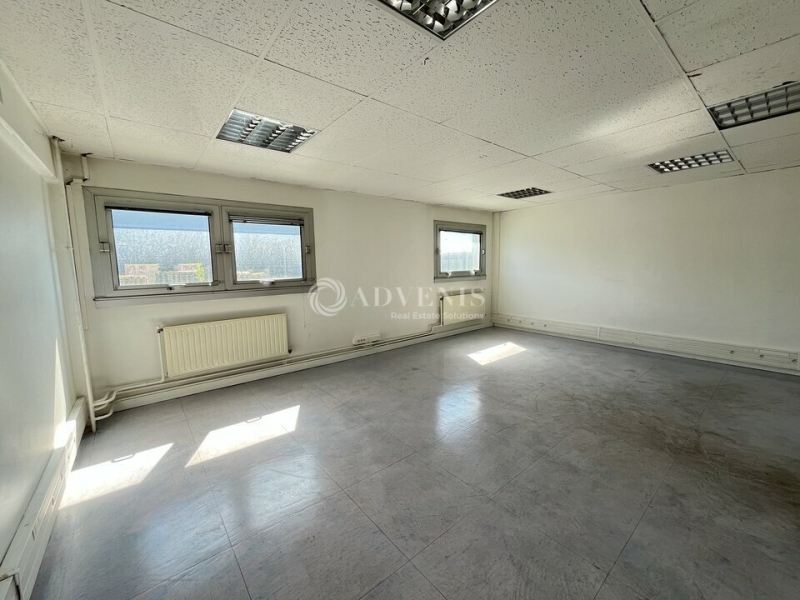 Location Activités Entrepôts TREMBLAY EN FRANCE (93290) - Photo 8