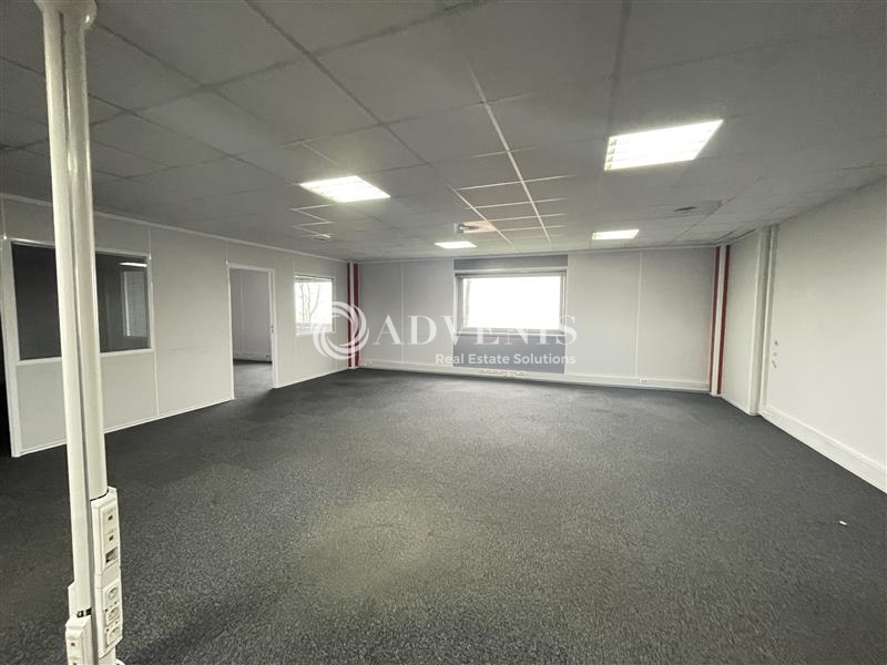 Location Bureaux TREMBLAY EN FRANCE (93290) - Photo 8