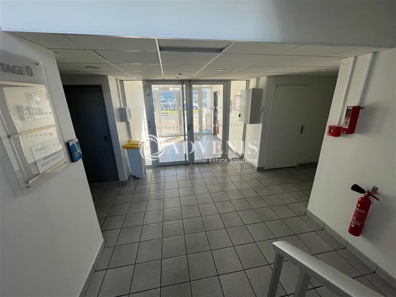 Location Bureaux TREMBLAY EN FRANCE (93290) - Photo 2