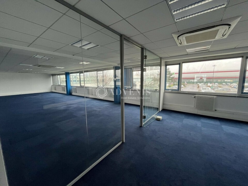 Location Bureaux TREMBLAY EN FRANCE (93290) - Photo 9