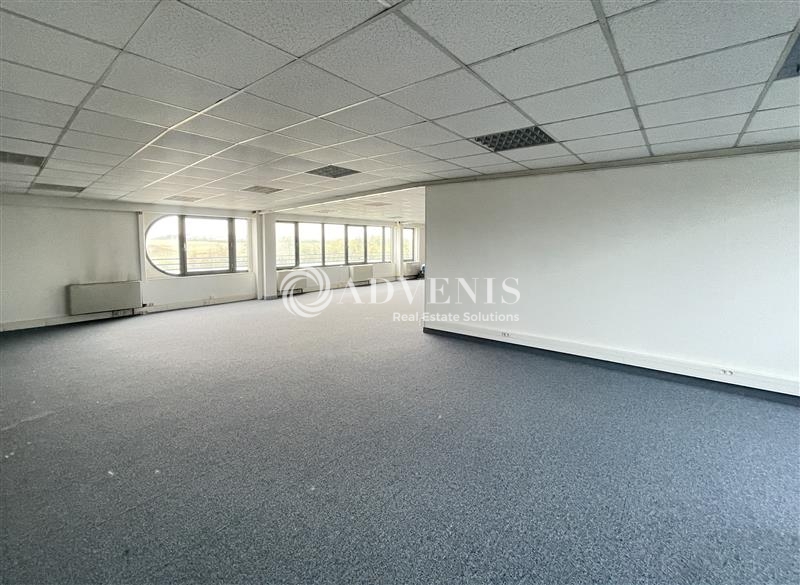 Location Bureaux LE THILLAY (95500) - Photo 9