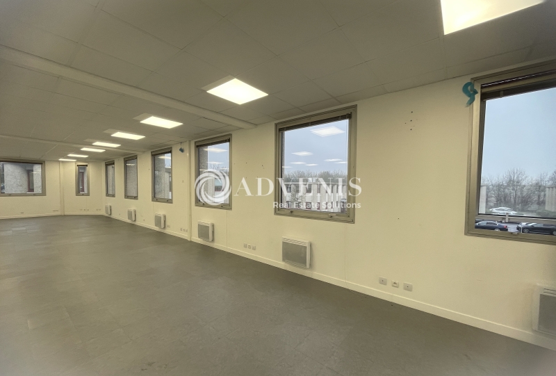 Location Bureaux TREMBLAY EN FRANCE (93290) - Photo 2