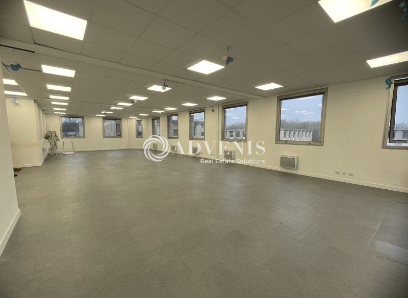 Location Bureaux TREMBLAY EN FRANCE (93290) - Photo 4