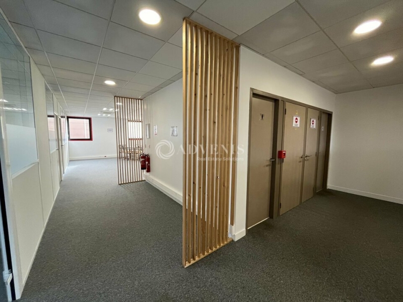 Location Bureaux et activités légères VILLEPINTE (93420) - Photo 9