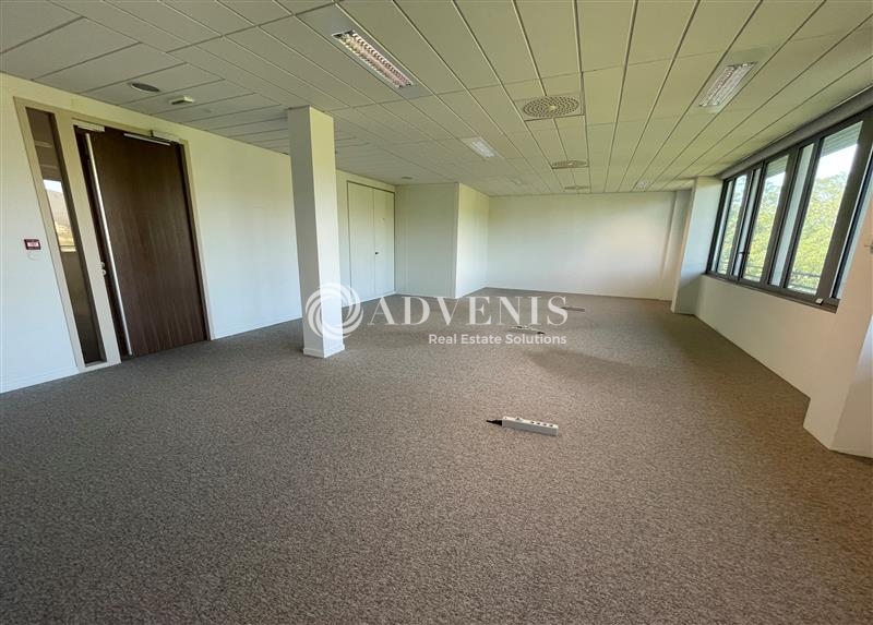 Location Bureaux ROISSY EN FRANCE (95700) - Photo 4