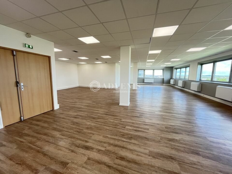 Location Bureaux TREMBLAY EN FRANCE (93290) - Photo 8