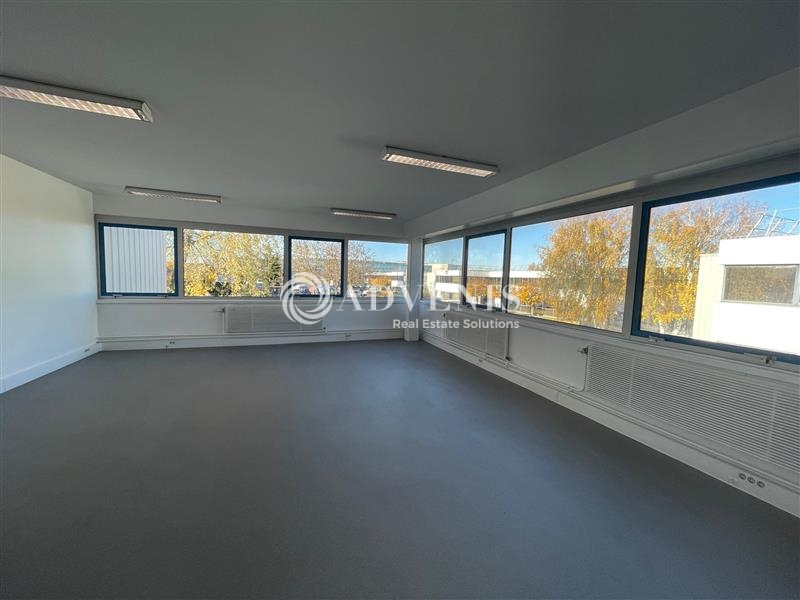 Location Bureaux TREMBLAY EN FRANCE (93290) - Photo 2