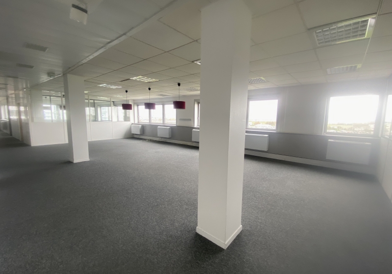 Location Bureaux TREMBLAY EN FRANCE (93290) - Photo 5