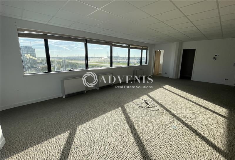 Location Bureaux TREMBLAY EN FRANCE (93290) - Photo 7