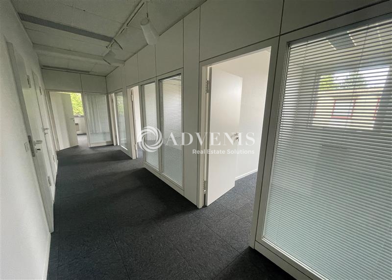 Location Bureaux TREMBLAY EN FRANCE (93290) - Photo 4