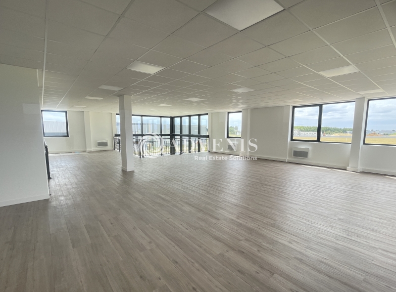 Location Entrepôts LE MESNIL AMELOT (77990) - Photo 8
