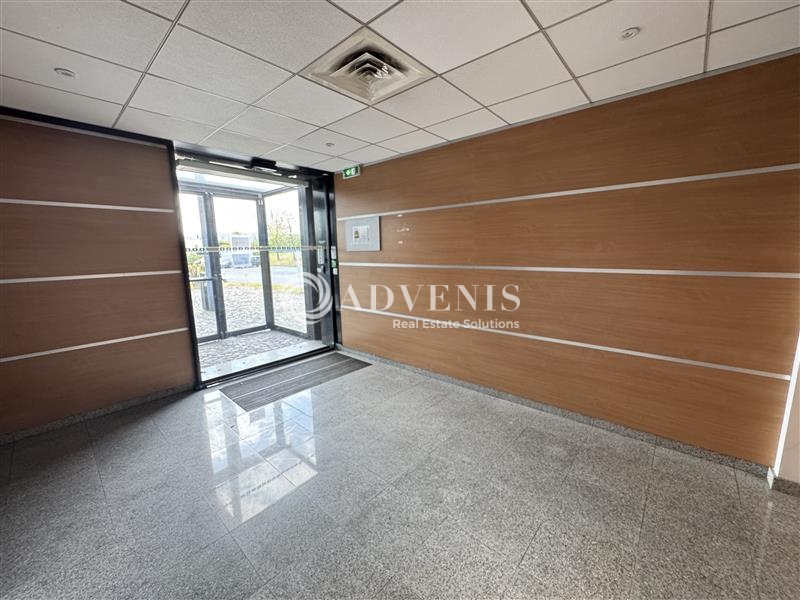 Location Bureaux ROISSY EN FRANCE (95700) - Photo 2