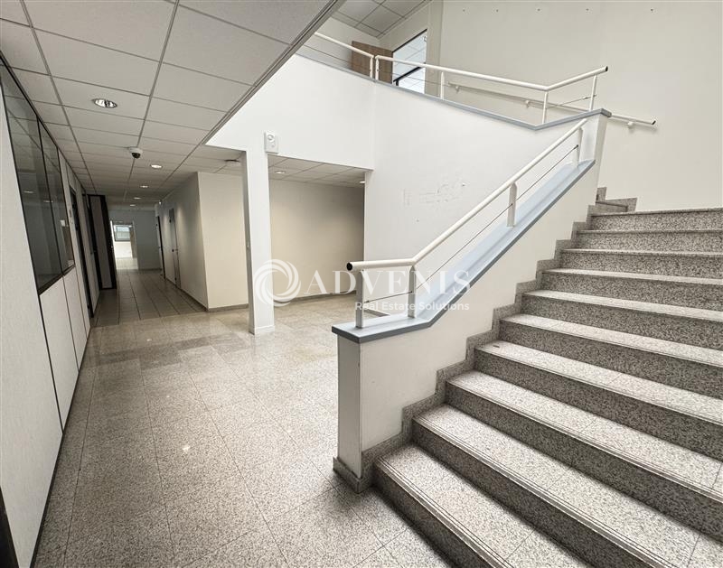 Location Bureaux ROISSY EN FRANCE (95700) - Photo 8