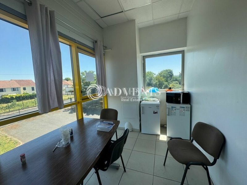 Location Entrepôts STAINS (93240) - Photo 13