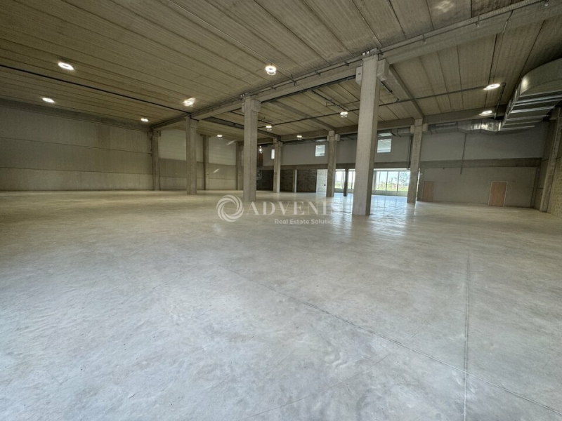 Location Entrepôts TREMBLAY EN FRANCE (93290) - Photo 2