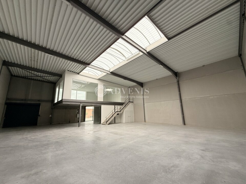 Location Activités Entrepôts LE MESNIL AMELOT (77990) - Photo 3