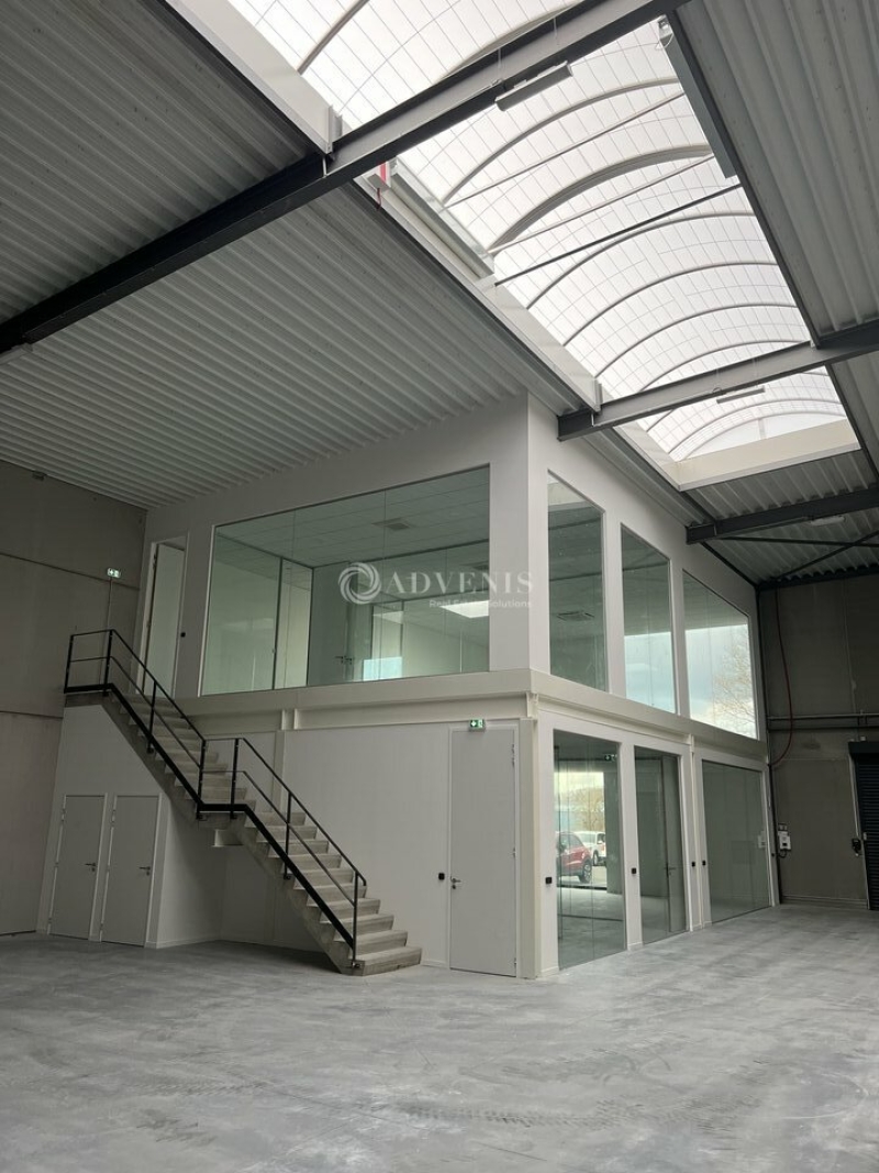 Location Activités Entrepôts LE MESNIL AMELOT (77990) - Photo 4