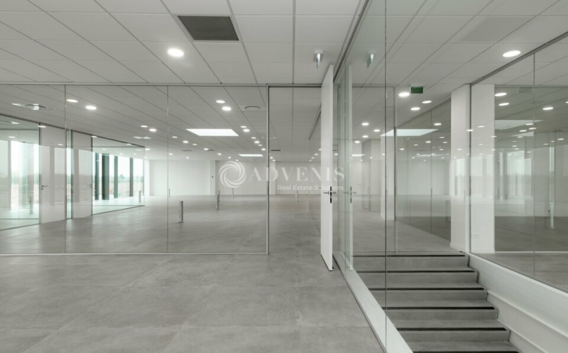 Location Activités Entrepôts LE MESNIL AMELOT (77990) - Photo 5