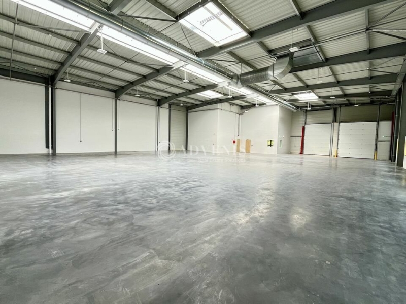 Location Activités Entrepôts LE MESNIL AMELOT (77990) - Photo 3