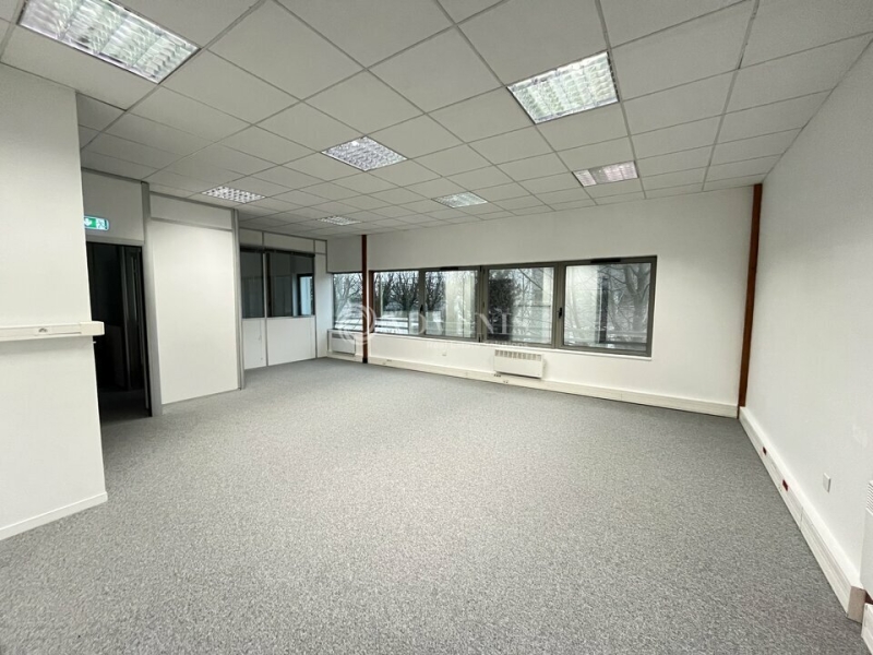 Location Activités Entrepôts LE BOURGET (93350) - Photo 4