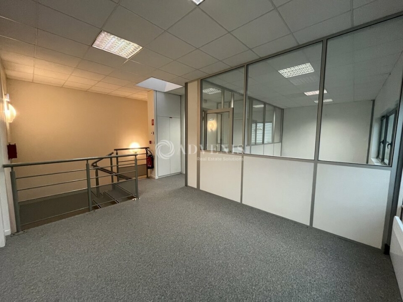 Location Activités Entrepôts LE BOURGET (93350) - Photo 8