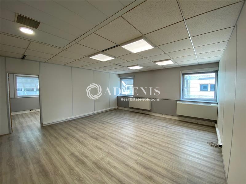 Location Bureaux TREMBLAY EN FRANCE (93290) - Photo 1