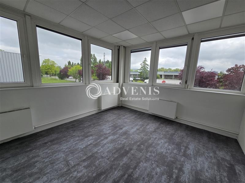 Location Entrepôts LOUVRES (95380) - Photo 9