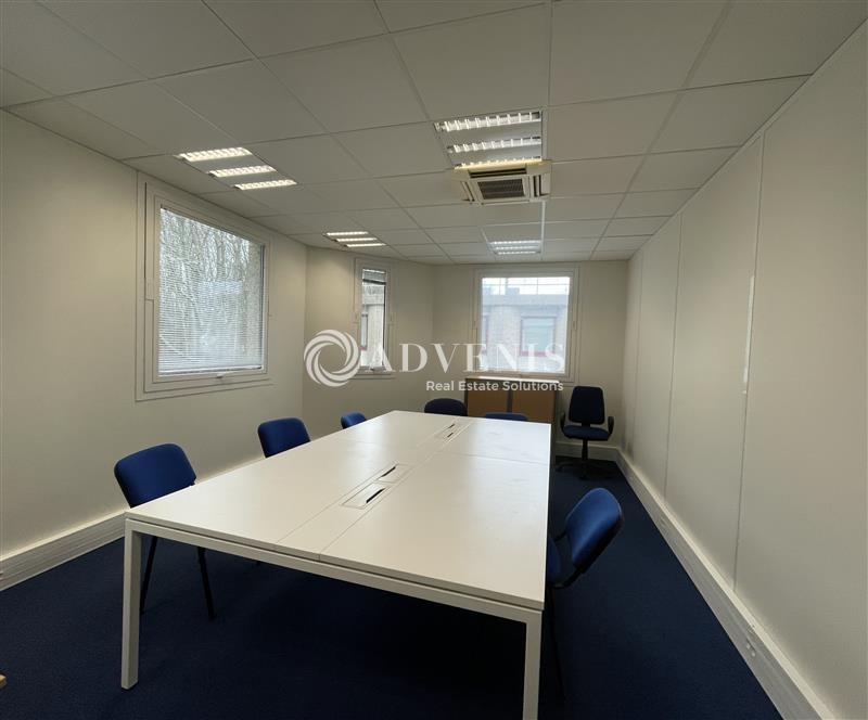 Location Bureaux TREMBLAY EN FRANCE (93290) - Photo 5