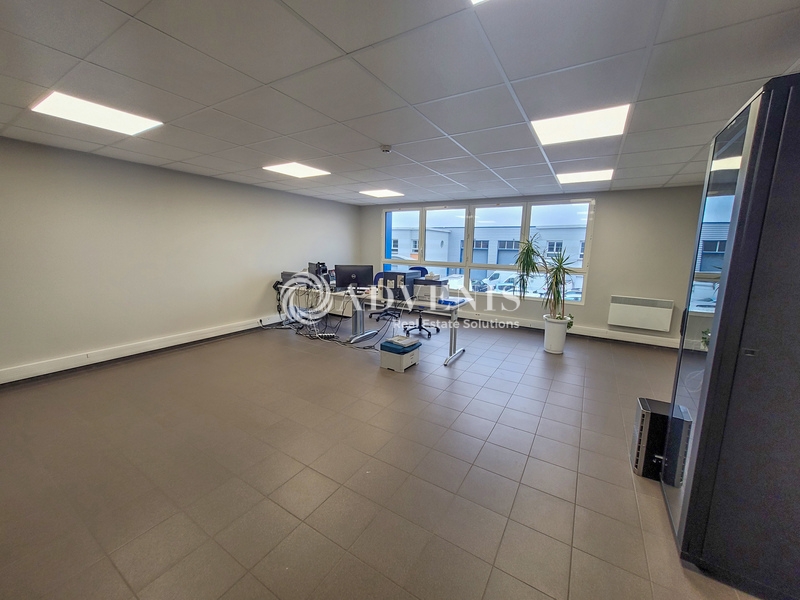 Location Activités Entrepôts CHAMBLY (60230) - Photo 2