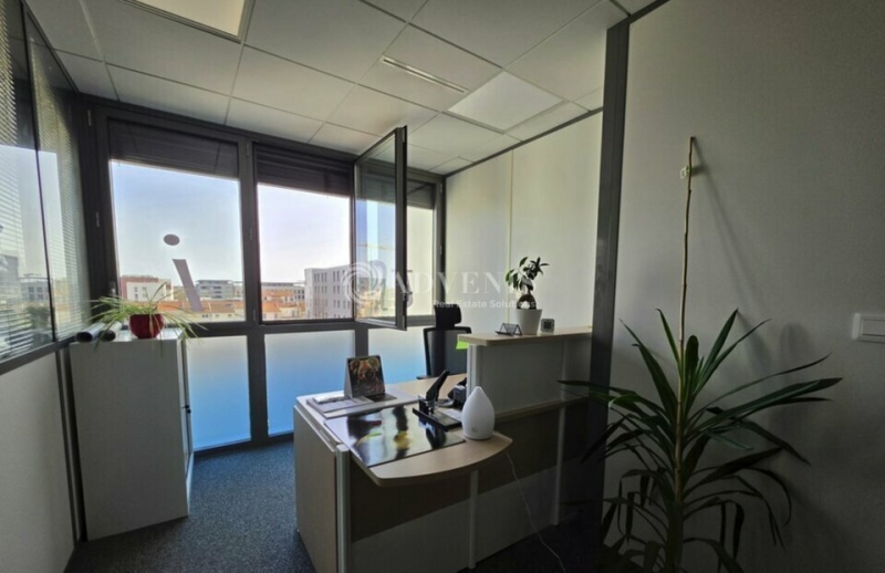 Location Bureaux NANCY (54000) - Photo 2