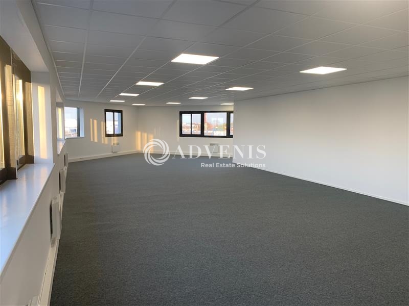 Location Bureaux BOUGUENAIS (44340) - Photo 3