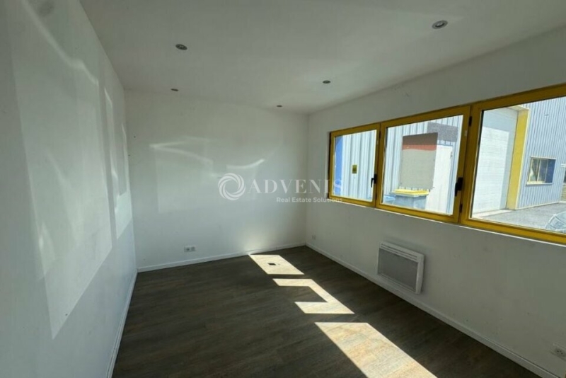 Location Activités Entrepôts GRANDCHAMPS DES FONTAINES (44119) - Photo 4