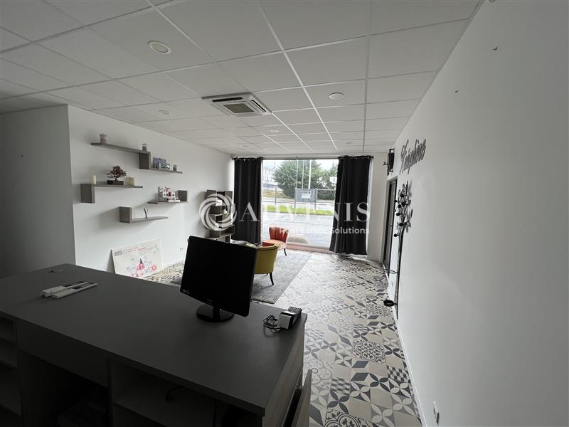 Location Commerces FLEURY LES AUBRAIS (45400) - Photo 4