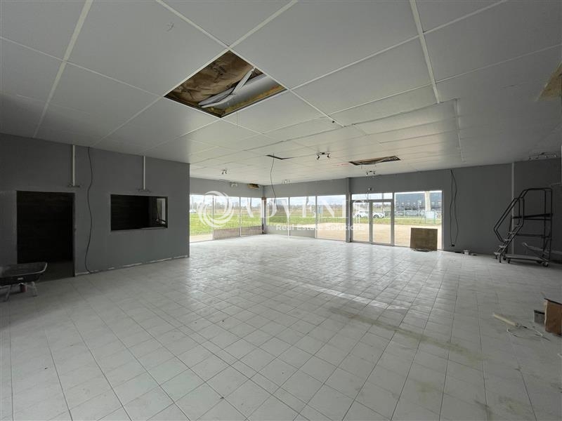 Location Commerces SAINT PRYVE SAINT MESMIN (45750) - Photo 8