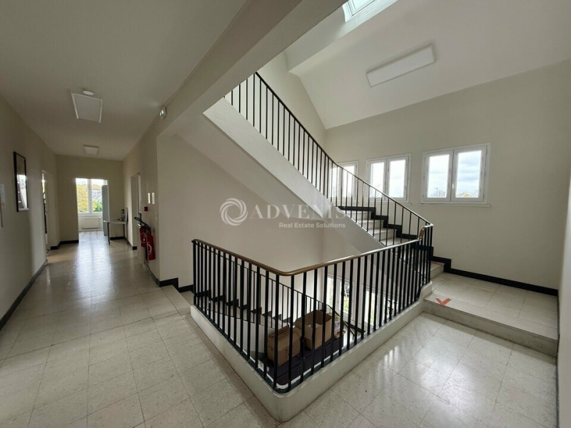 Vente Investisseur Bureaux FLEURY LES AUBRAIS (45400) - Photo 8