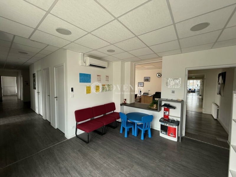 Vente Investisseur Bureaux FLEURY LES AUBRAIS (45400) - Photo 9