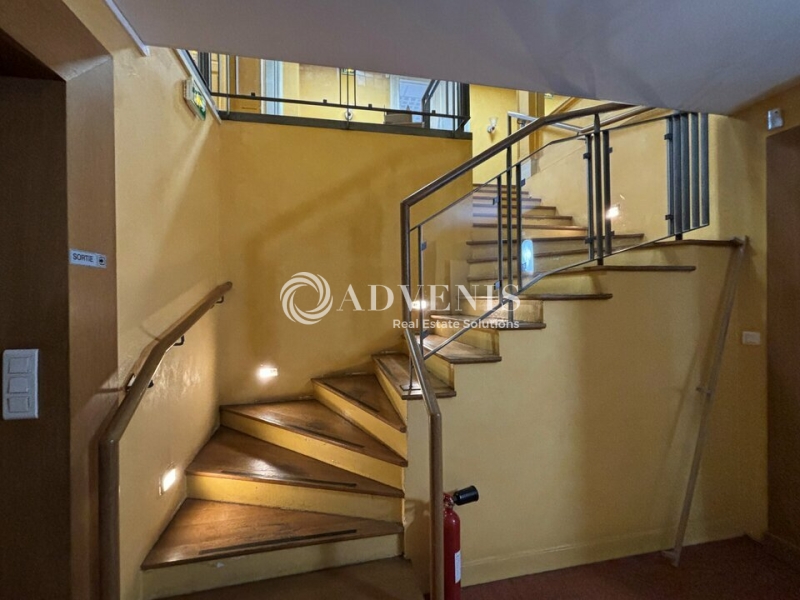 Vente Investisseur Bureaux ORLÉANS (45000) - Photo 8