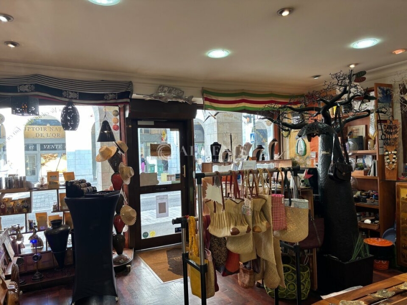 Location Commerces ORLEANS (45000) - Photo 1