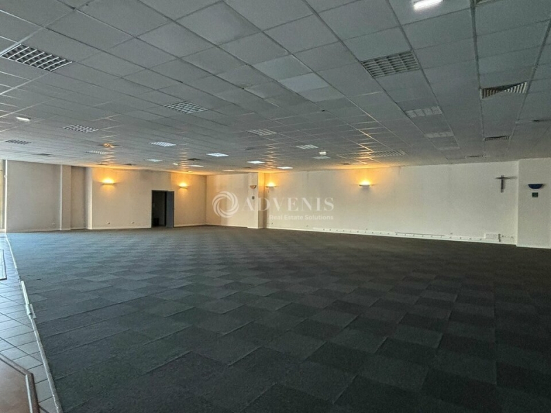 Location Commerces FLEURY LES AUBRAIS (45400) - Photo 5