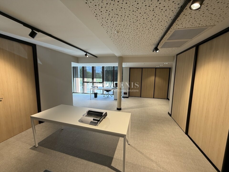 Vente Investisseur Bureaux ORLEANS (45000) - Photo 3