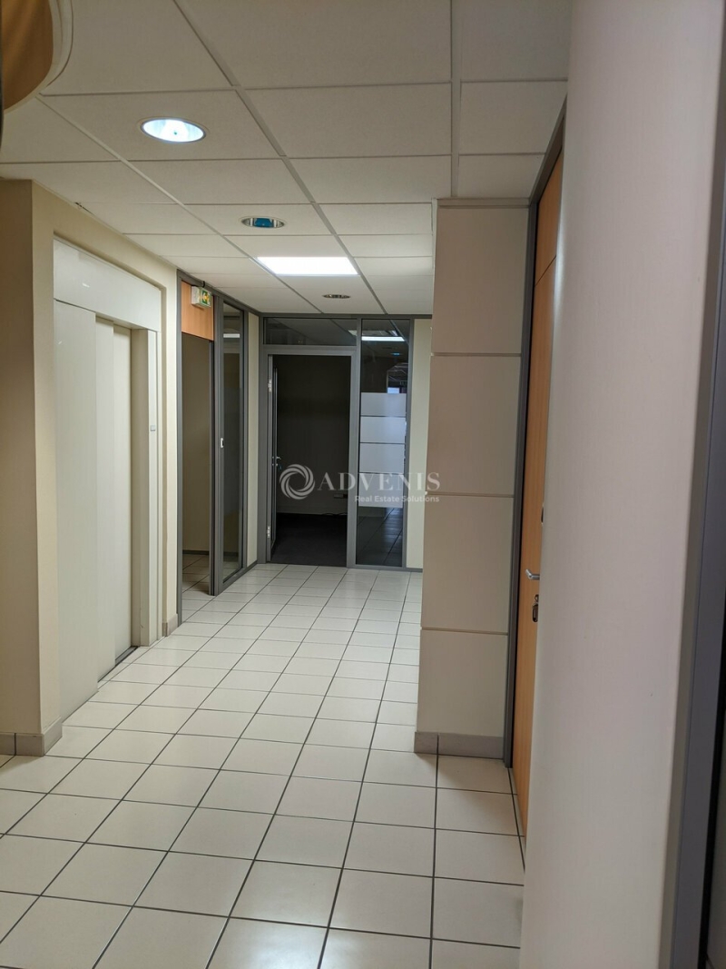 Location Commerces ORLEANS (45000) - Photo 3